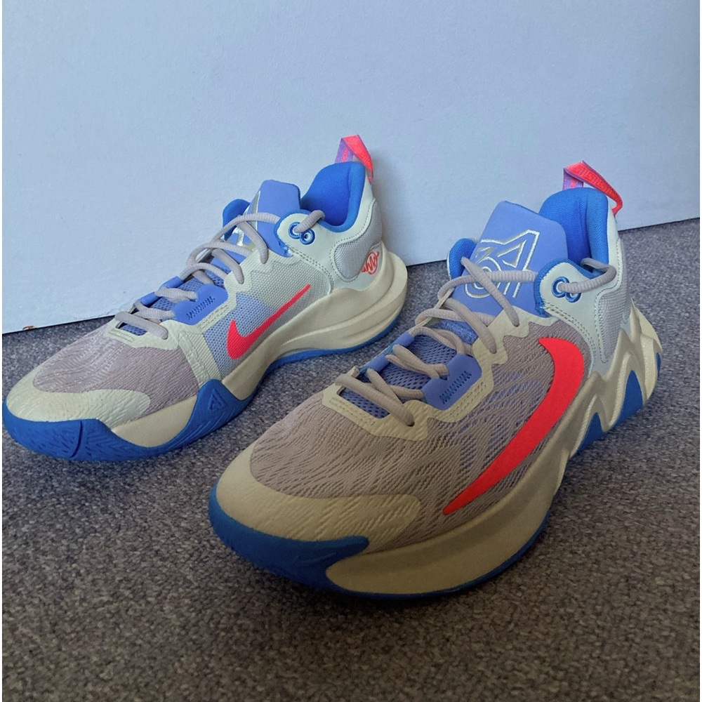 Nike Men’s Giannis Immortality 2 Basketball Shoes Sz 9 Coconut Milk Hot Punch